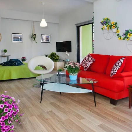 Plaza Beachfront Apt Superhost Service Limassol