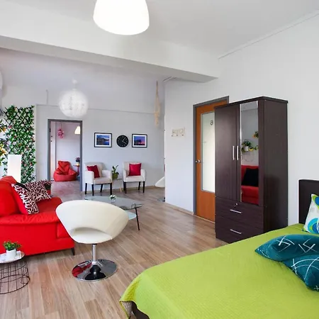 Plaza Beachfront Apt Superhost Service Limassol